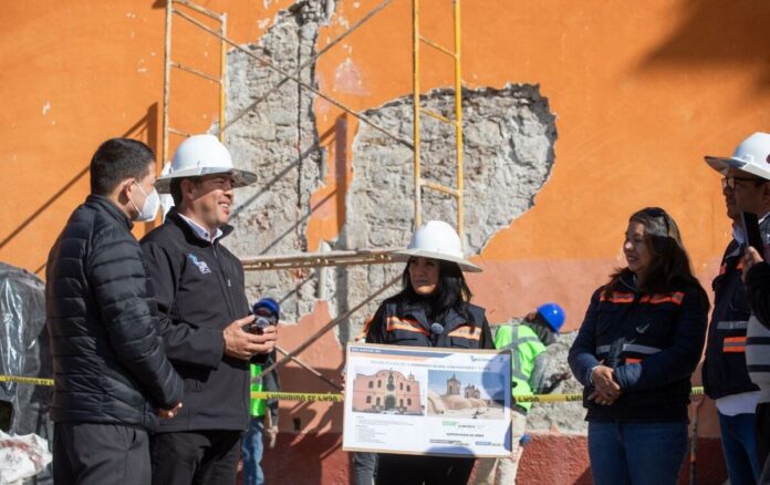 Roberto Cabrera recorre trabajos de rehabilitación en la Parroquia de San Juan Bautista; se invierten más de 4.8 mpd