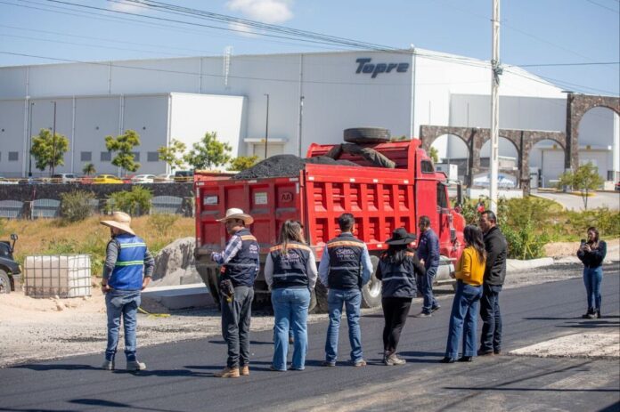 Supervisa Roberto Cabrera obras educativas y de movilidad que representan una inversión de más de 14.7 mdp