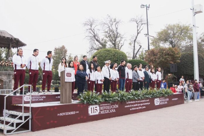 Tequisquiapan celebra la Revolución Mexicana con desfile cívico y participación de 64 contingentes