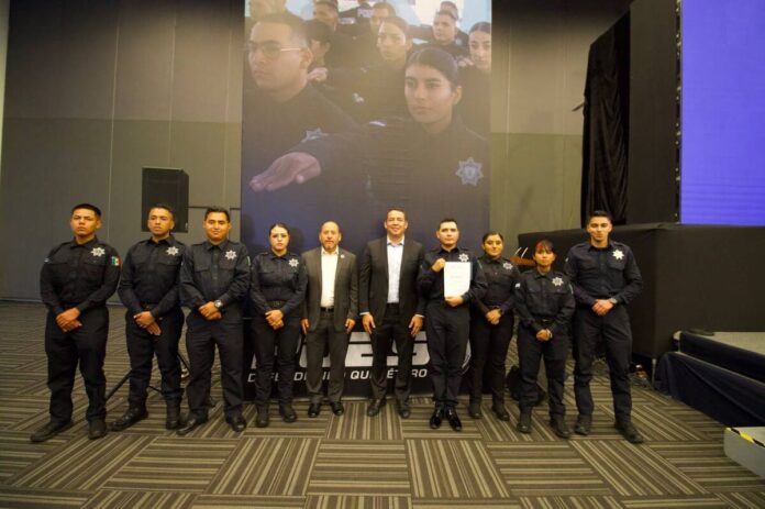 Asiste Roberto Cabrera a la graduación de 193 nuevos policías para el estado de Querétaro