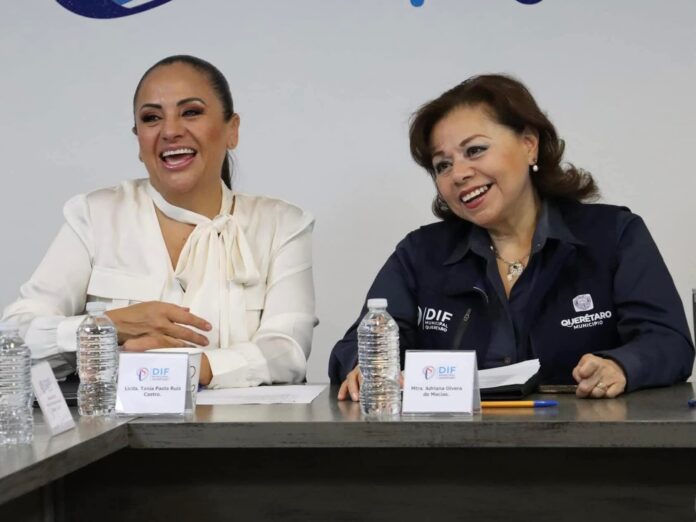 Cierra Tania Ruiz ciclo en DIF capitalino; Felifer Macías respalda su regreso a San Juan del Río