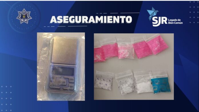 Policía de SJR detiene a dos adolescentes con dosis de cristal y una báscula gramera