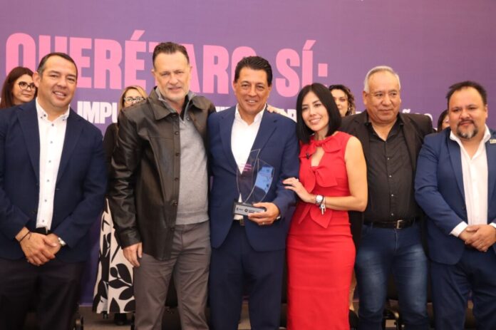 Por cuarta ocasión, recibe UT San Juan distintivo Sin Brecha