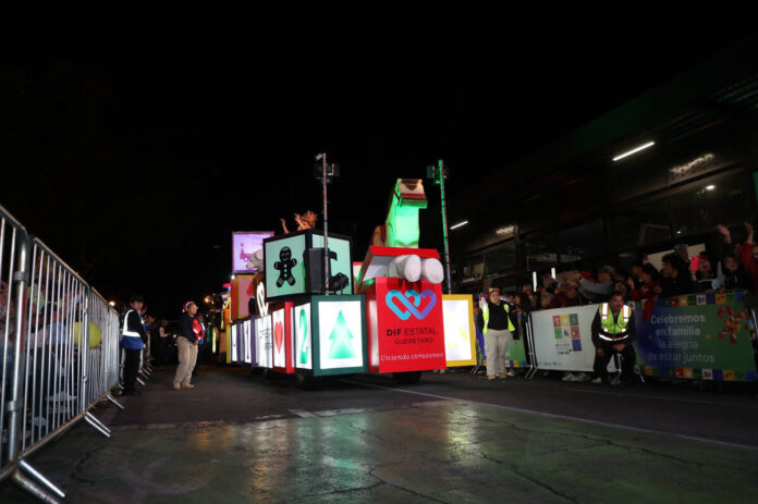 Querétaro cierra el Festival Alegría 2025 con espectacular desfile en Constituyentes