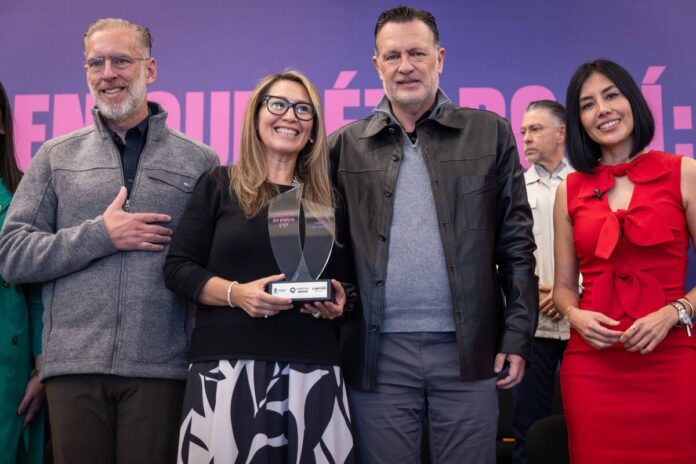 Reconoce Gobernador a empresas por fomentar la igualdad laboral con el Distintivo Sin Brecha