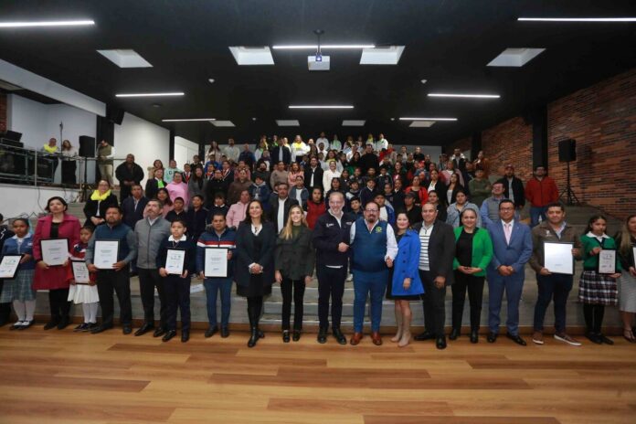 Reconoce Marco Del Prete a nueve instituciones educativas por su compromiso ambiental