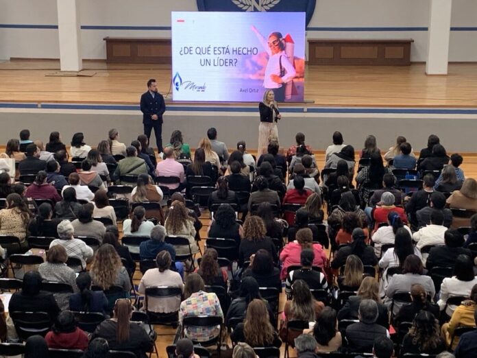 USEBEQ capacita a más de 2 mil docentes y padres de familia para una educación humanista y sensible