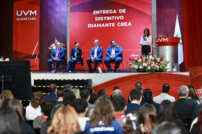 UVM Querétaro recibe el distintivo diamante CREA por su liderazgo en sustentabilidad