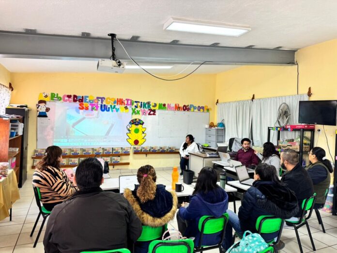 Regresan a laborar 18 mil trabajadores de educación básica en Querétaro