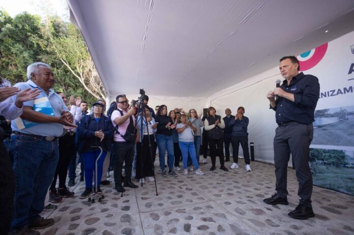 Mauricio Kuri entregó obras pluviales y viales en Infonavit San Isidro, SJR