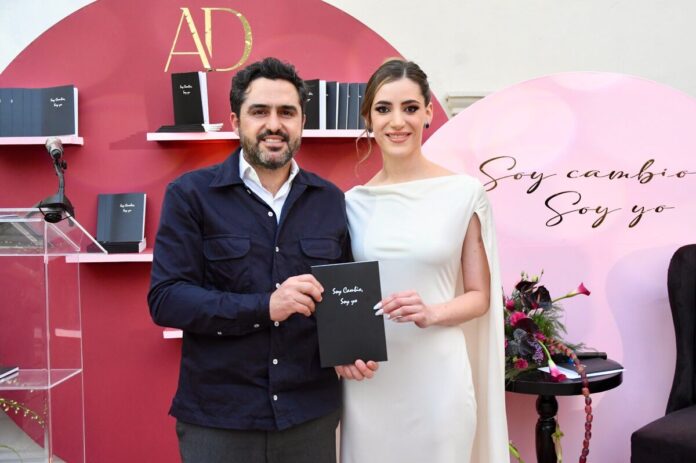 Presenta Andrea Domínguez 