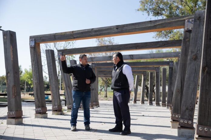 Roberto Cabrera supervisa rehabilitación de la Tota Carbajal y mejora de la imagen del Jardín Fundadores y Parque Las Garzas