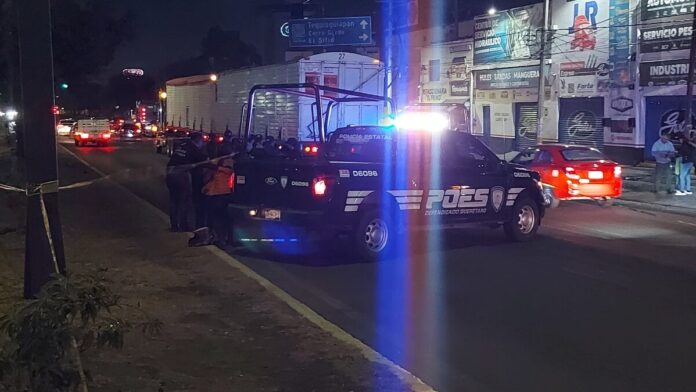 Pierde la vida motociclista tras impactar contra la caja de un tráiler en Paseo Central, SJR