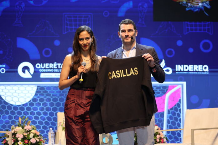 Iker Casillas inspira a miles de atletas en el 