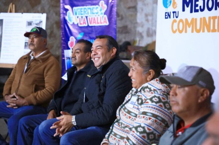 Gobierno Municipal de San Juan del Río beneficia a habitantes con el Programa “Viernes en La Valla”