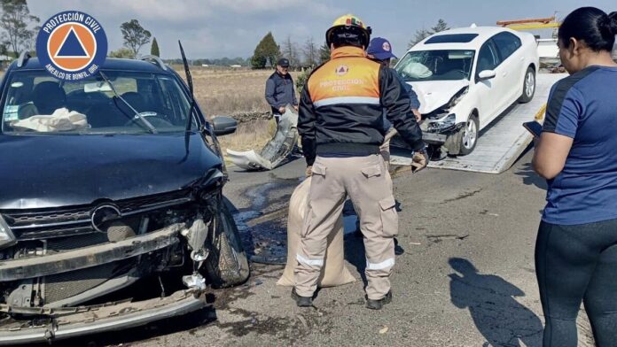 Choque en carretera 330 deja daños materiales y lesiones menores