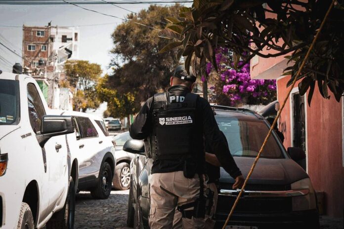 Despliega Fiscalía 16 cateos simultáneos en Santa Rosa Jáuregui por homicidio de menor