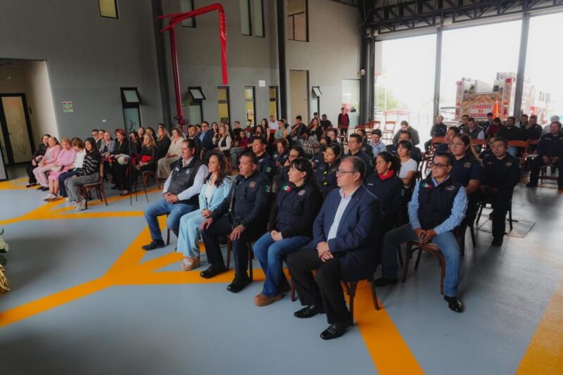 Obispo Fidencio López oficia misa y bendice Estación de Bomberos "Gustavo Emilio Nieto Ruiz"