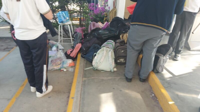 Activan protocolos de seguridad tras amenazas en CBTIS de SJR; restringen uso de mochilas