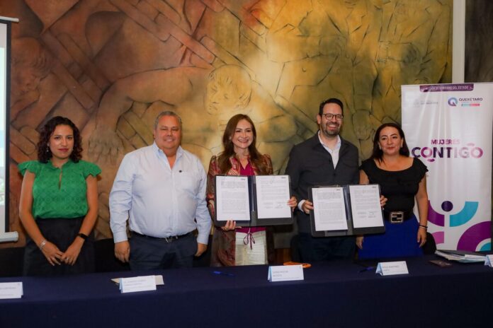 Firman SEMUJERES y Uber convenio para ofrecer traslados gratuitos a mujeres en Querétaro