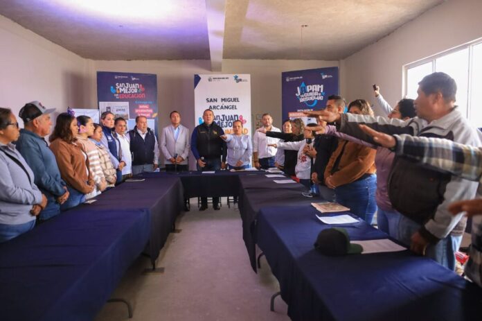 Instala Roberto Cabrera “Comité de Paz” en la comunidad de San Miguel Arcángel