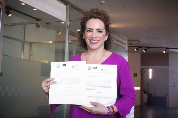 Presenta Adriana Meza iniciativa de reforma para proteger los derechos humanos de docentes