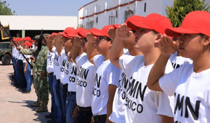 Realizan Ceremonia de Toma de Protesta de Bandera del SMN, Clase 2007