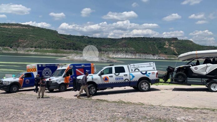Vuelca lancha con trabajadores en la Presa Zimapán; rescatan un cuerpo y buscan a 5 más