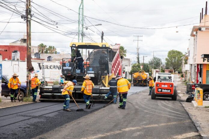 Gobierno de SJR y CEI rehabilitan calles en la Zona Oriente