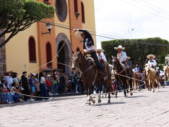 Con Cabalgata de la Amistad, arranca la Feria San Juan del Río 2026