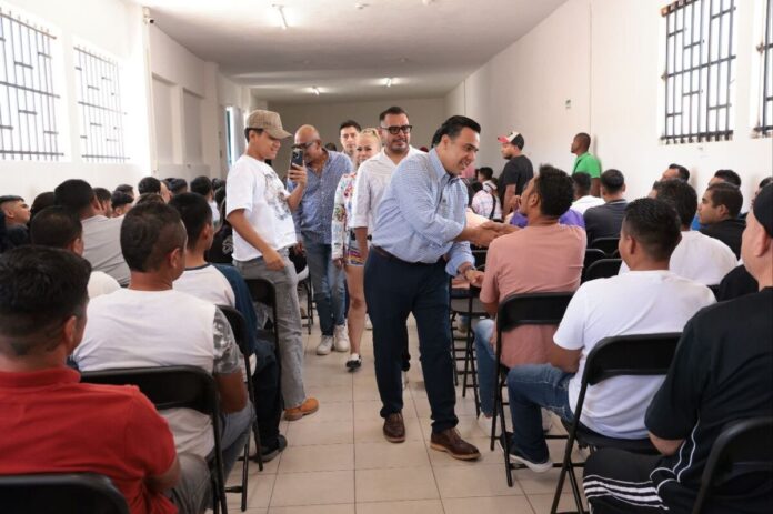 Fortalece Luis Nava vinculación con centros de rehabilitación de Querétaro