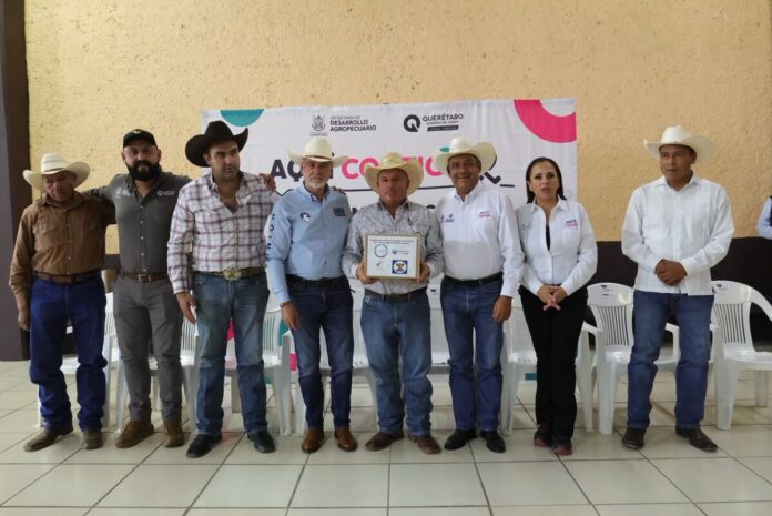 Entrega SEDEA kits para combatir el gusano barrenador en SJR