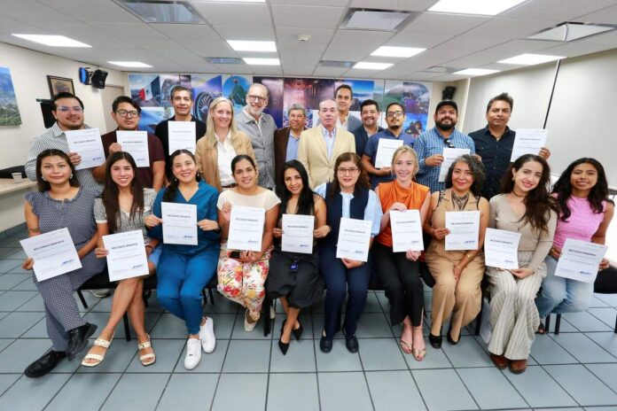 Concluye taller de comercio exterior para pequeñas y medianas empresas queretanas