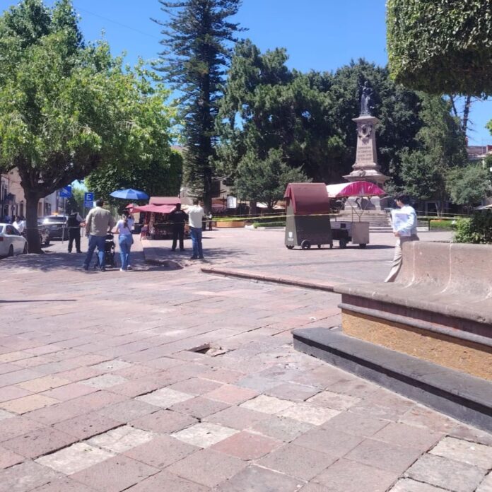 Localizan sin vida a mujer en aparente situación de calle en Jardín Corregidora, Querétaro