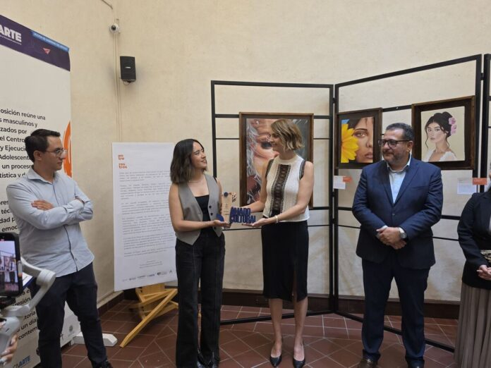Inauguran la Galería RAQ en el CEART con exposición de jóvenes del CIEMA