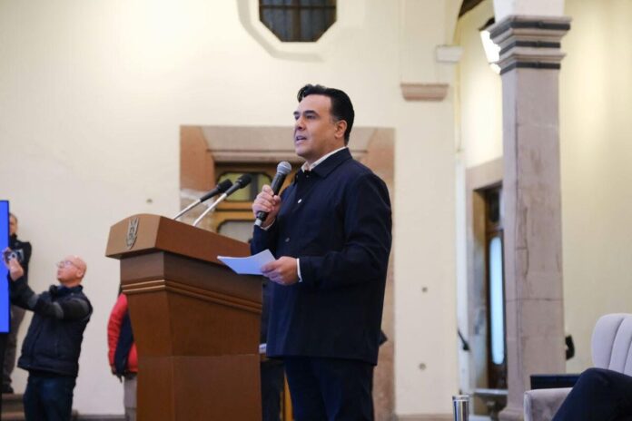 Luis Nava deja titularidad de SEDESOQ; buscará la gubernatura de Querétaro en 2027