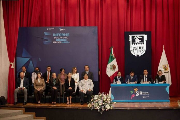 Cabrera entrega su quinto informe de gobierno en San Juan del Río