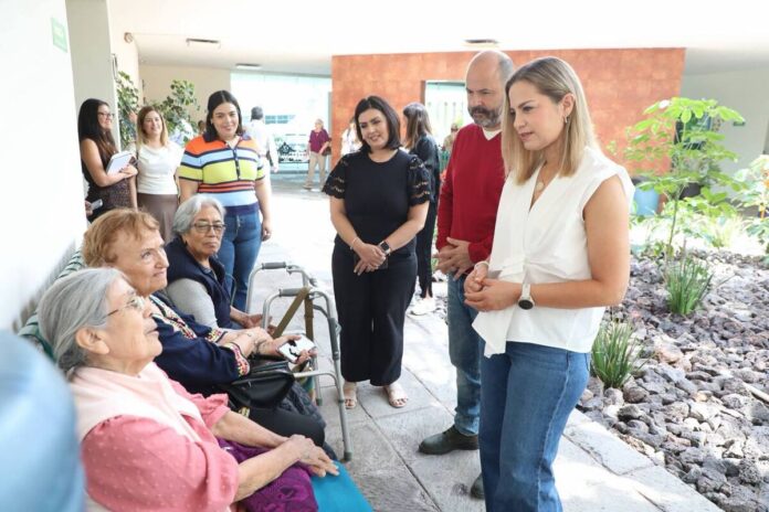 Recorre Car Herrera Plan Vida, centro de adultos mayores en Querétaro