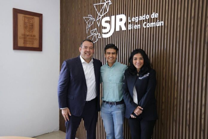 SEDESOQ revisa obras y transporte escolar en San Juan del Río