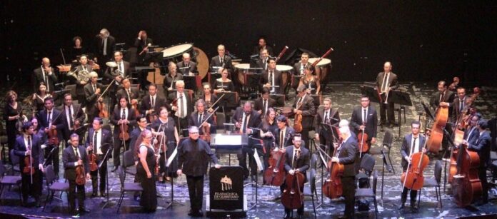 OFEQ rinde homenaje a Juan Gabriel con concierto sinfónico