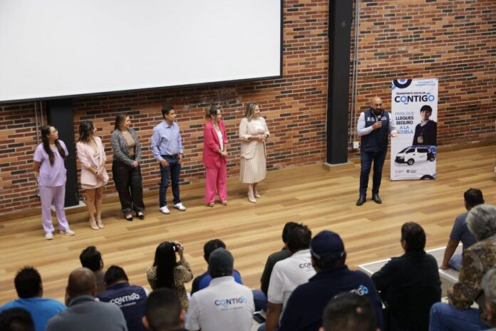 Capacitan en emergencias y autismo al transporte escolar queretano