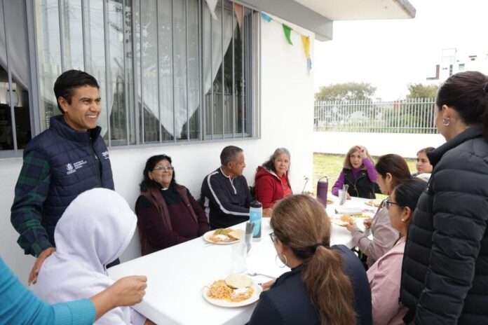 Fortalece SEDESOQ en Querétaro atención a adultos mayores