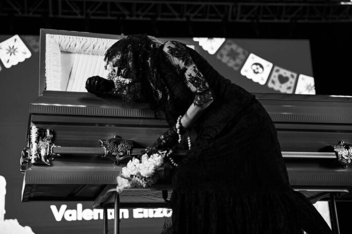 Gana Karla Alvarado el Concurso de Plañideras en San Juan del Río