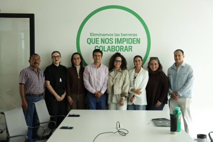 Impulsa SEDESOQ alianzas en Querétaro para atender a adultos mayores