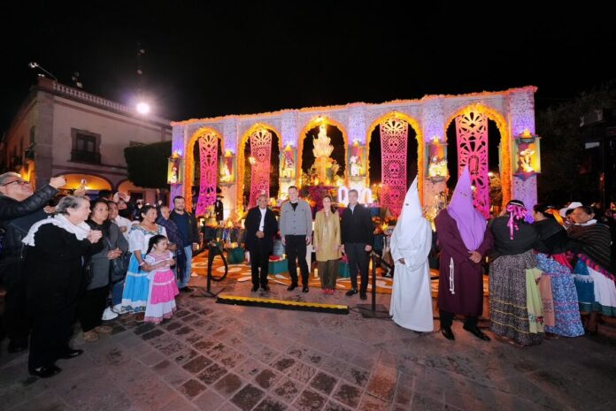 Inauguran en Querétaro el Altar Monumental Guardianes del Patrimonio