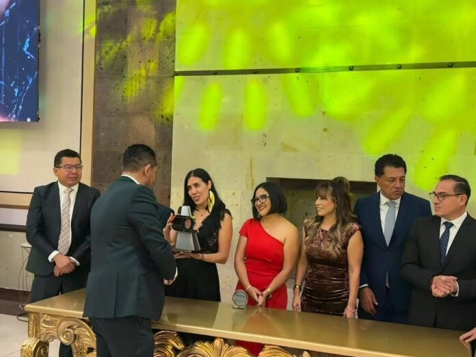 Reconoce Secretaría del Trabajo a arquitectos de San Juan del Río