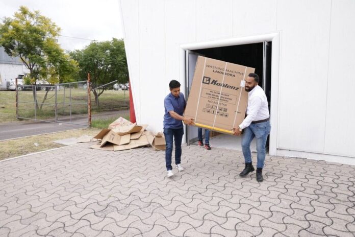 SEDESOQ entrega apoyos de coinversión social en El Marqués